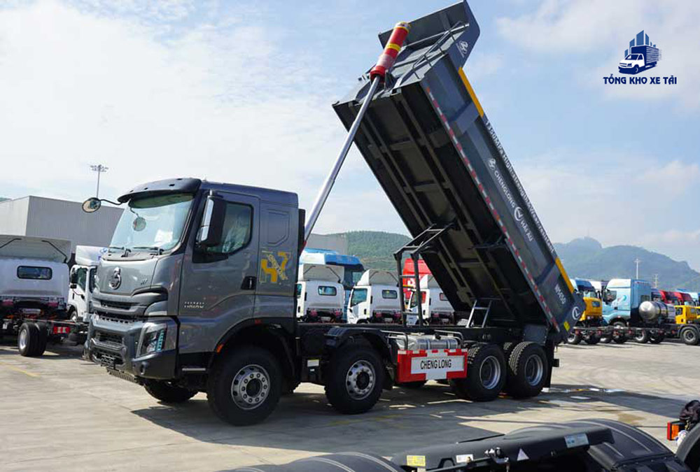 Xe Ben 4 Chân ChengLong H7 390HP Thùng U 15 Khối (Cầu Dầu)